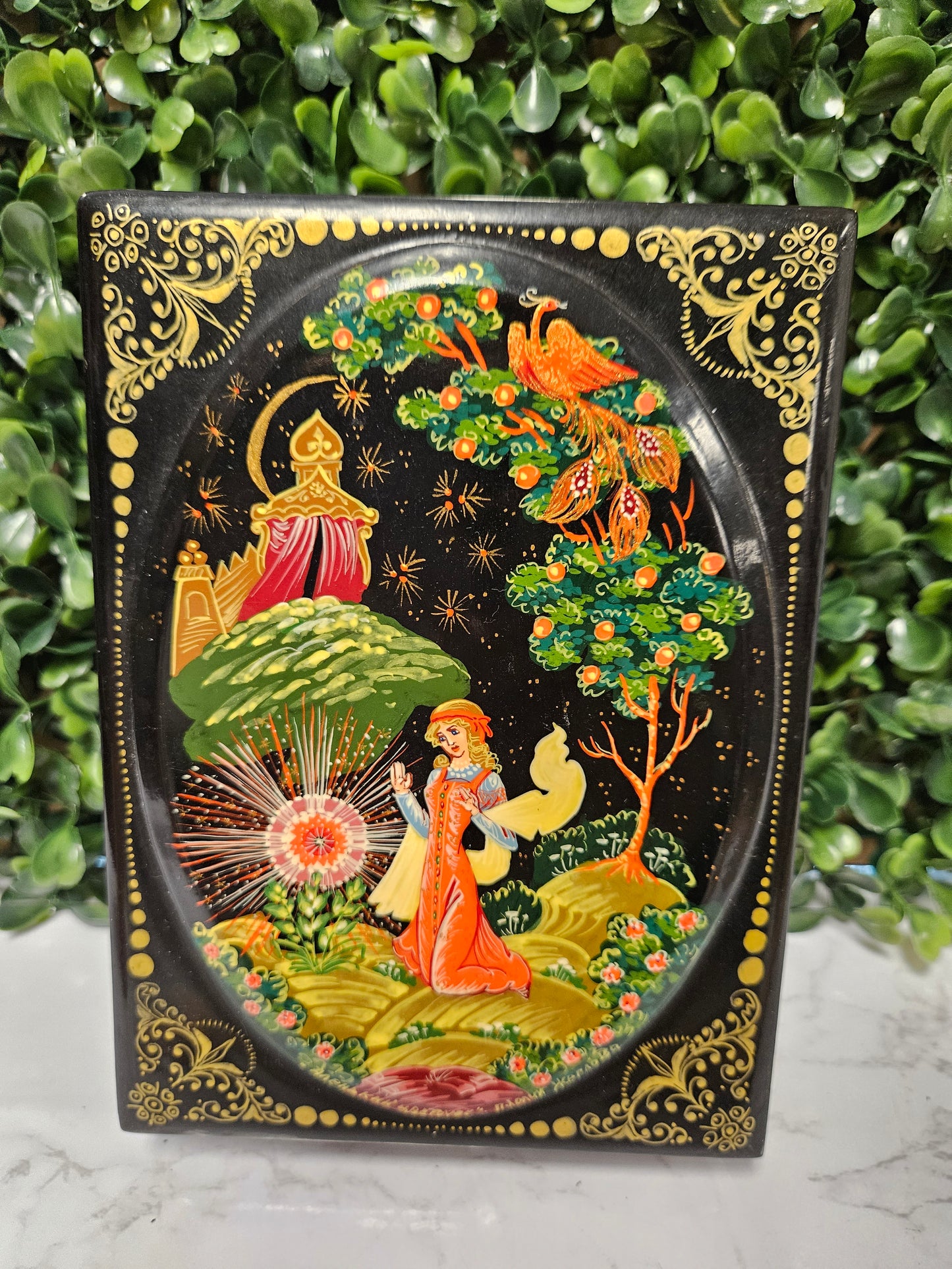 VINTAGE RUSSIAN LAQUERWARE - BLACK TRINKET BOX - HANDPAINTED SIGNED
