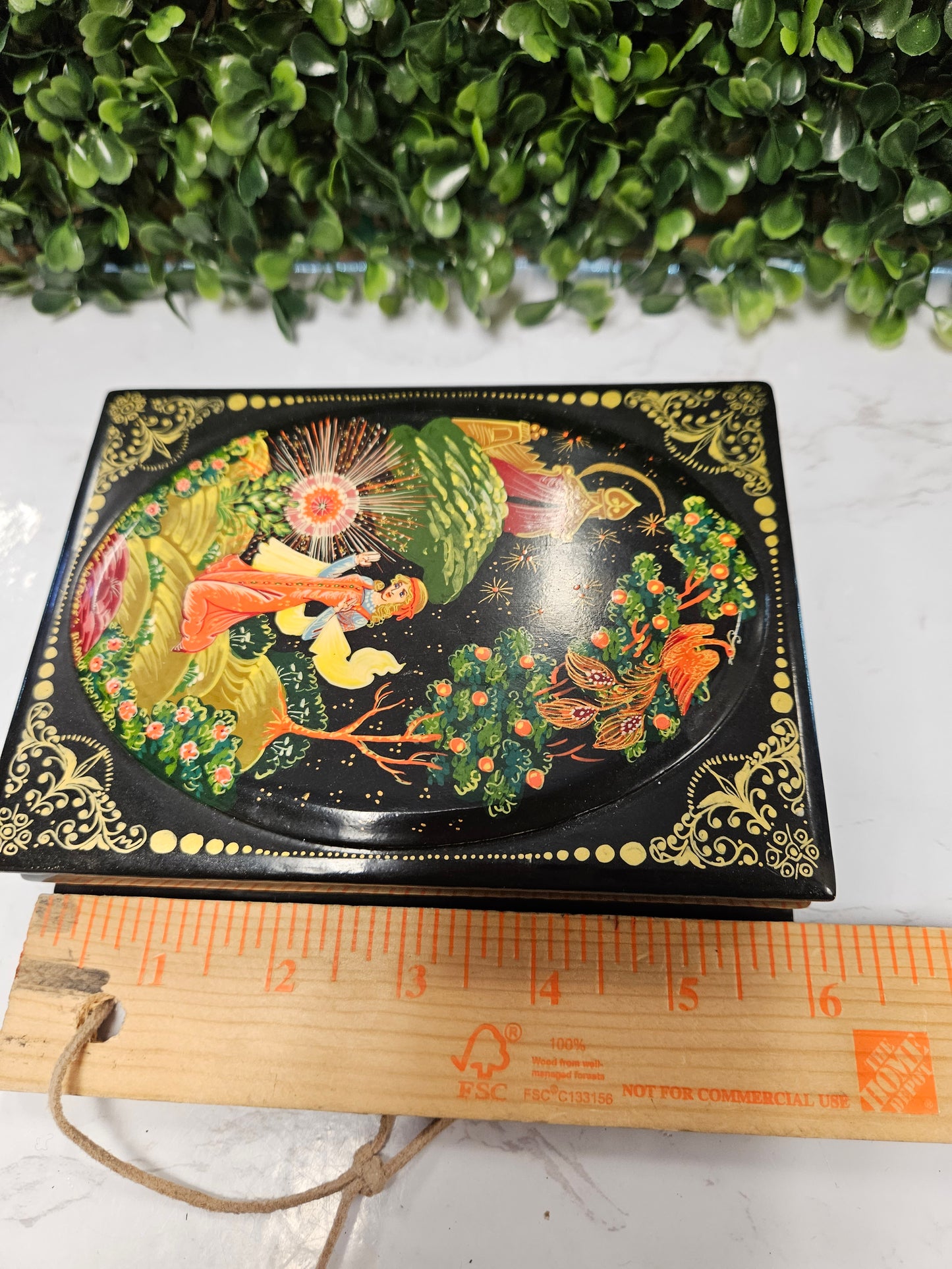 VINTAGE RUSSIAN LAQUERWARE - BLACK TRINKET BOX - HANDPAINTED SIGNED