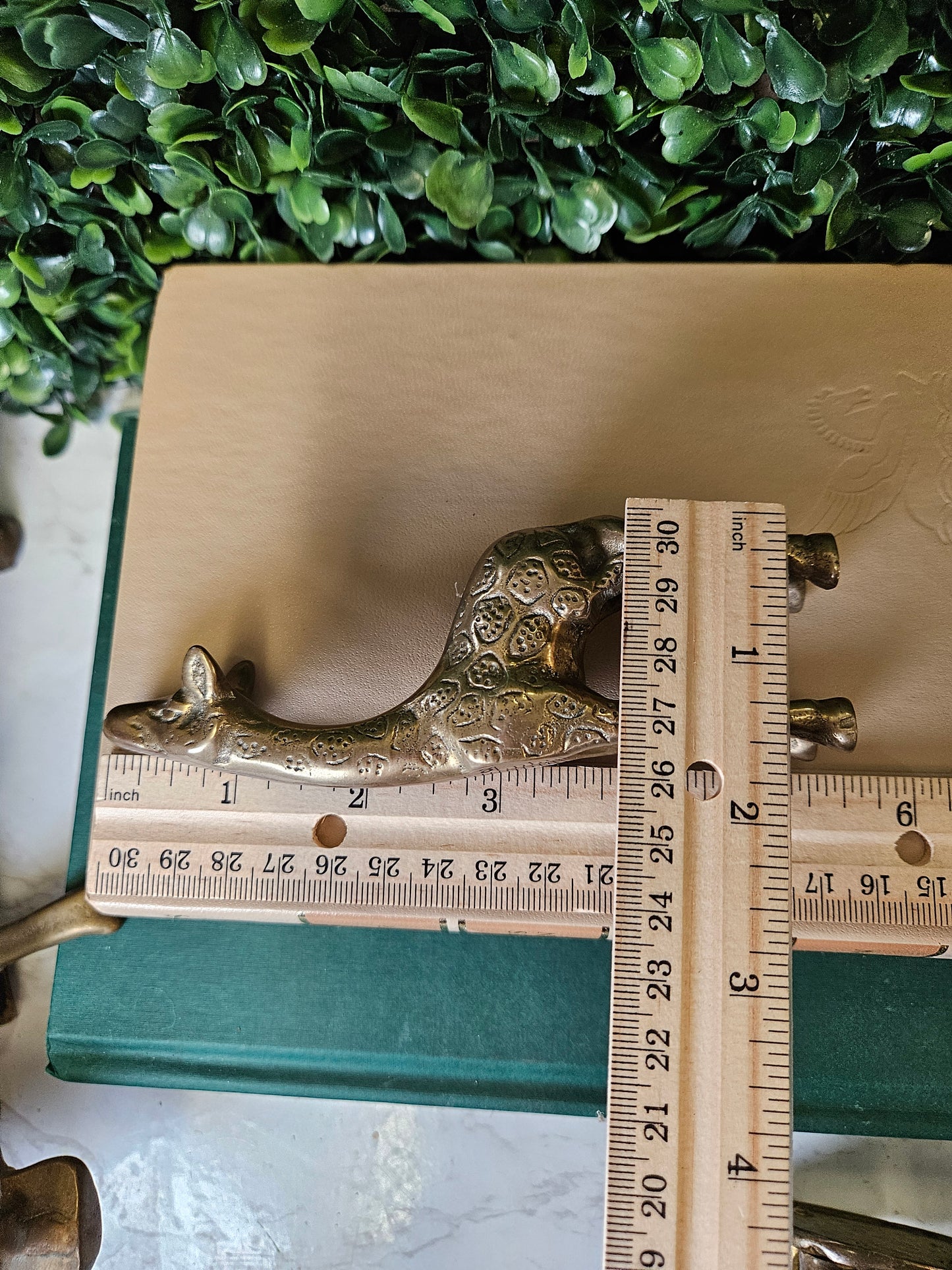 large Vintage Etched Brass Giraffe mother & baby Figurine/Sculpture/Mid Century/Safari Decor/Nursery