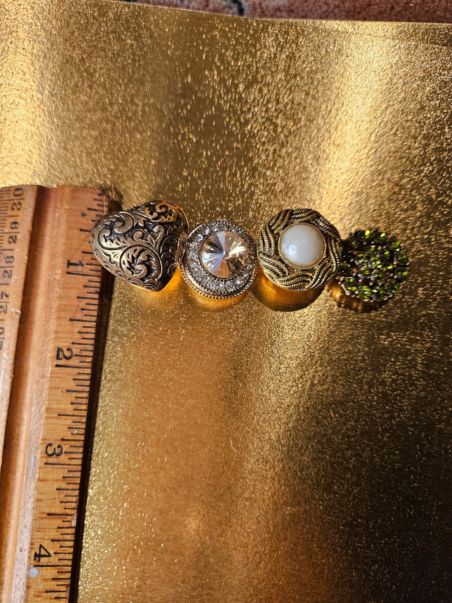 Vintage finds hair clip Gold & green