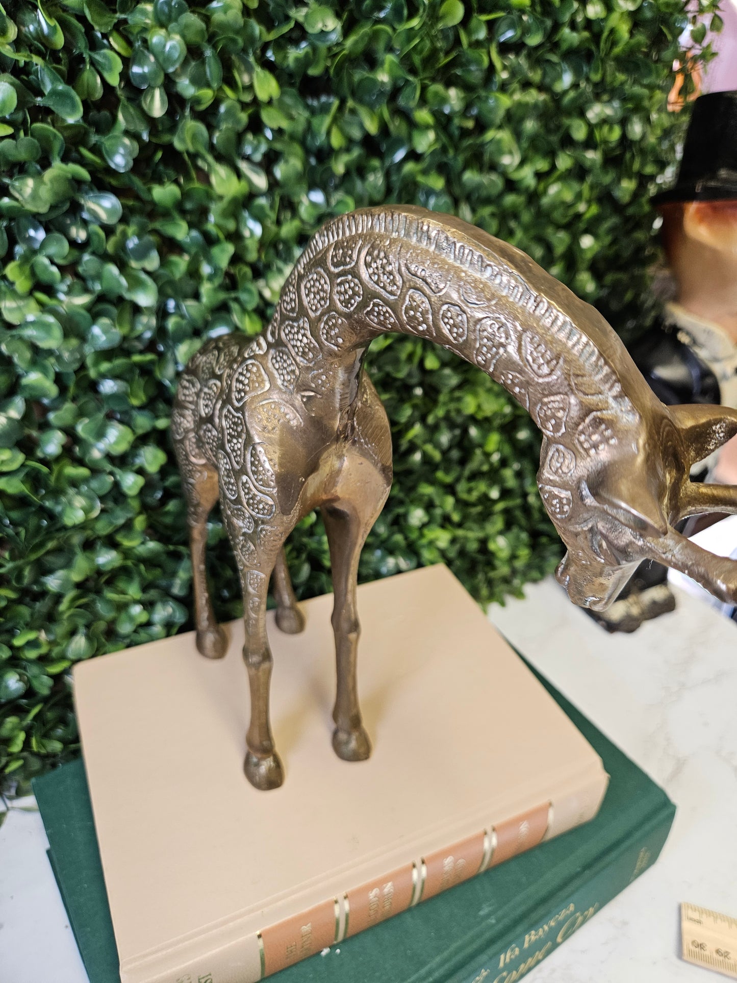 large Vintage Etched Brass Giraffe mother & baby Figurine/Sculpture/Mid Century/Safari Decor/Nursery