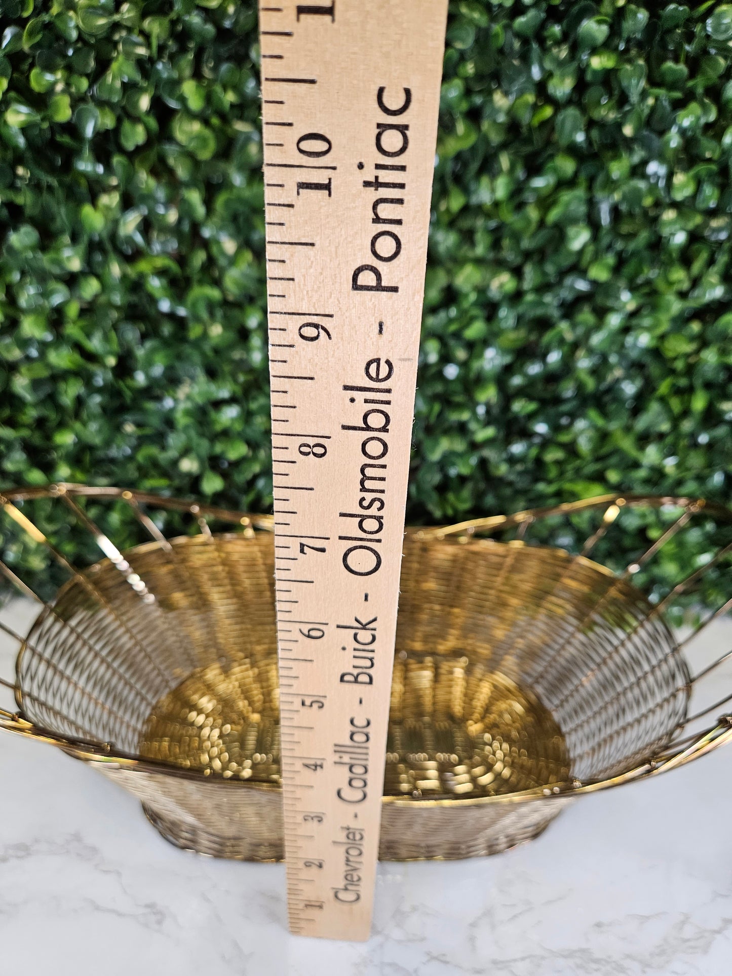GOLD WIRE BASKET