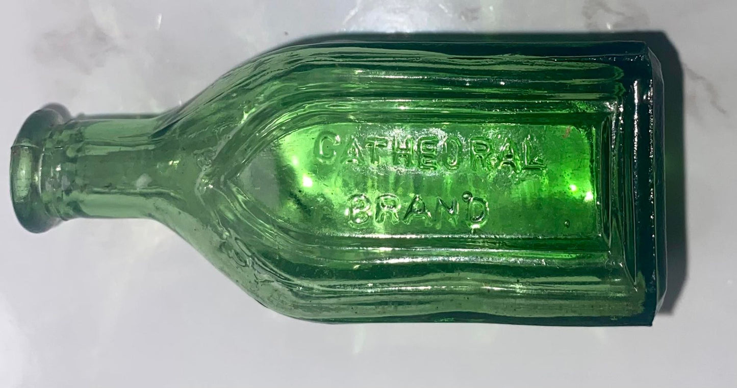 Vintage 7.5" Chief Wahoo Electric Tonic Walbridge Co. CATHEDRAL - GREEN