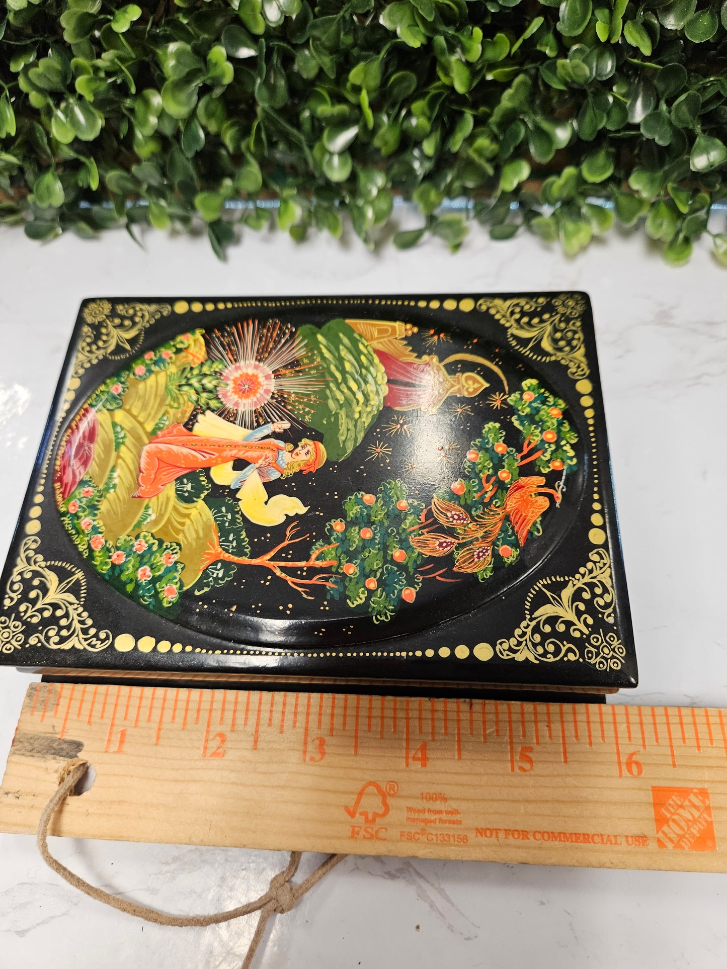 VINTAGE RUSSIAN LAQUERWARE  - BLACK TRINKET BOX - HANDPAINTED SIGNED