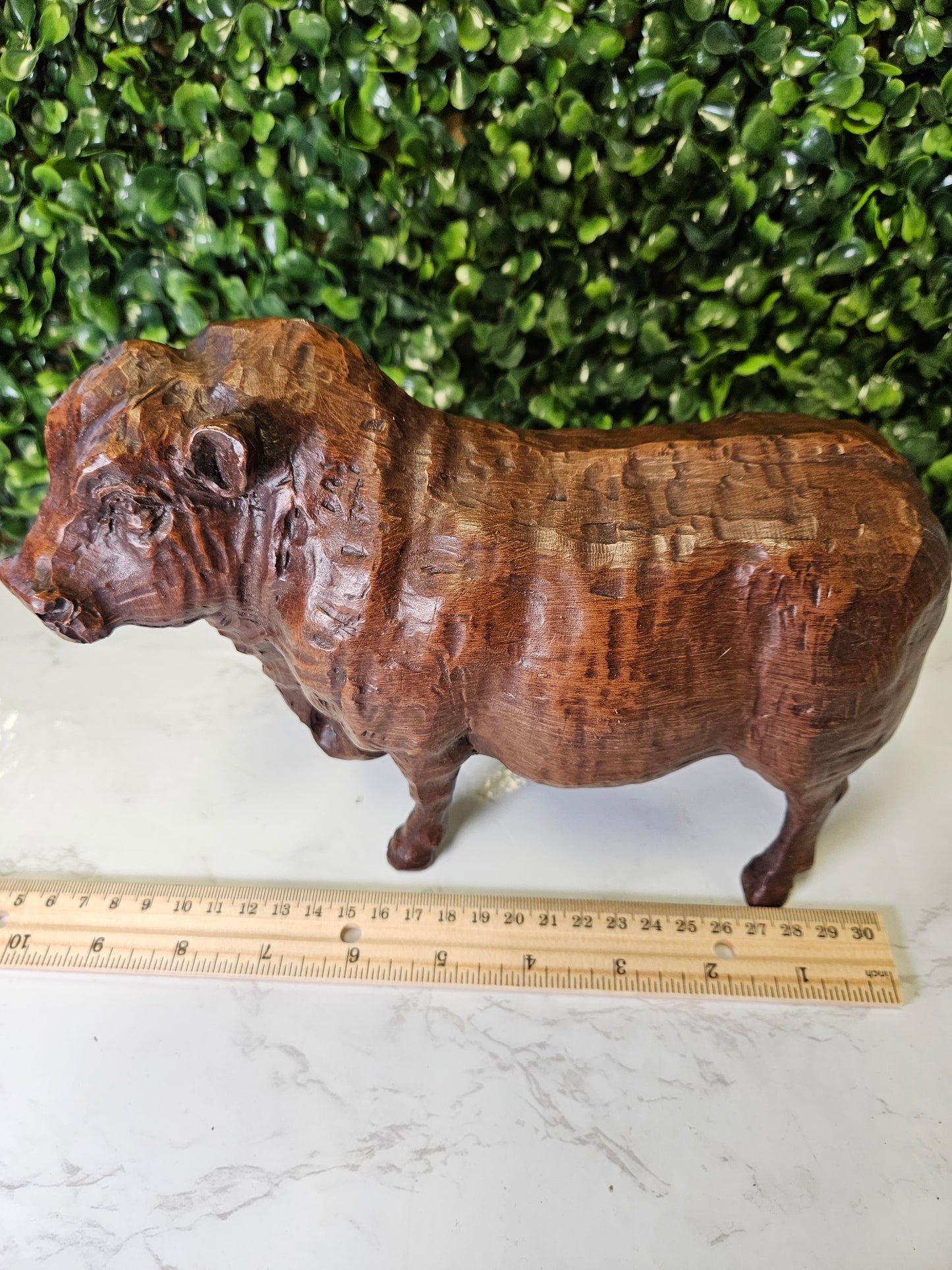 BEAUTIFUL WOOD LOOK BULL FIGURE