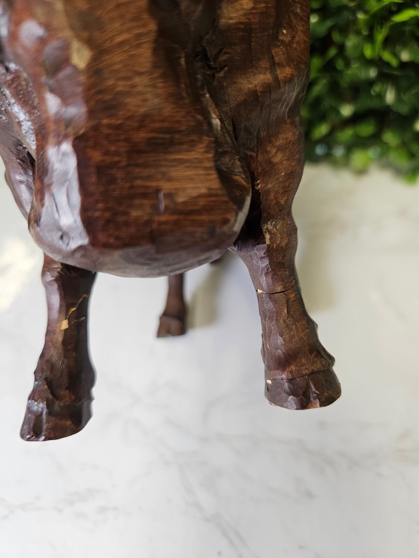 BEAUTIFUL WOOD LOOK BULL FIGURE