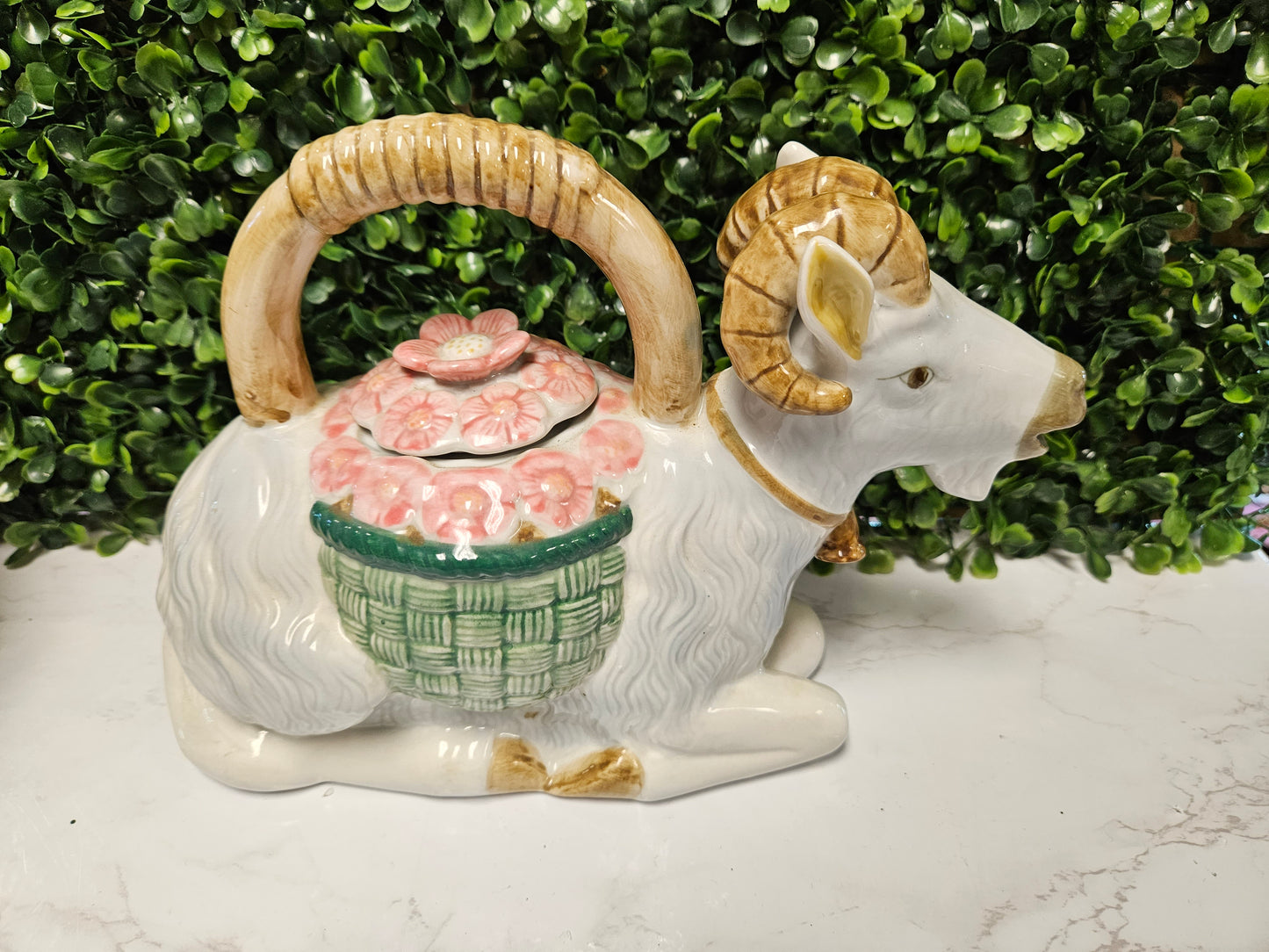 Ram tea pot - rare Vintage teapot Billy goat