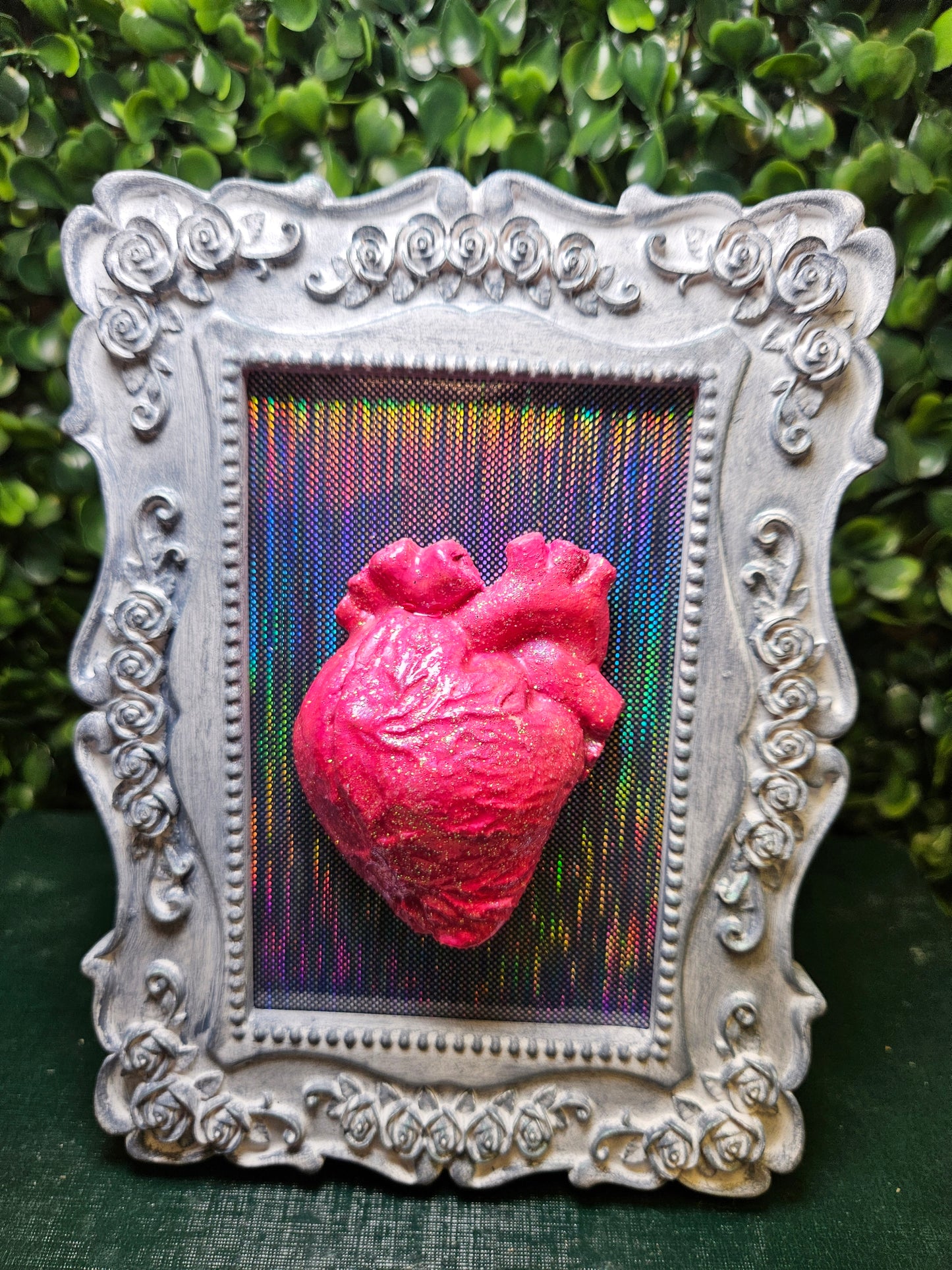 Pink glitter anatomical heart frame A1