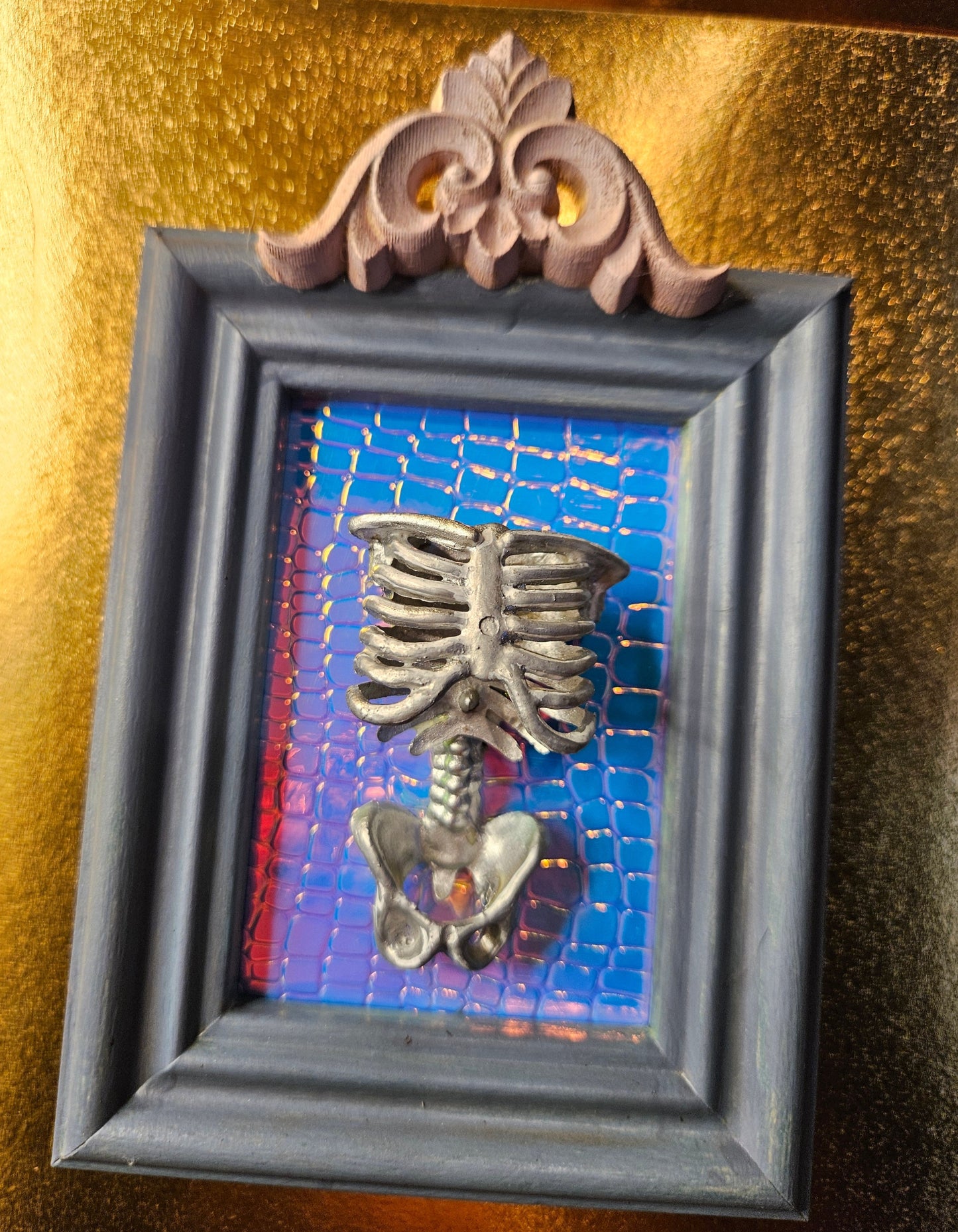 Blue framed mini torso pink