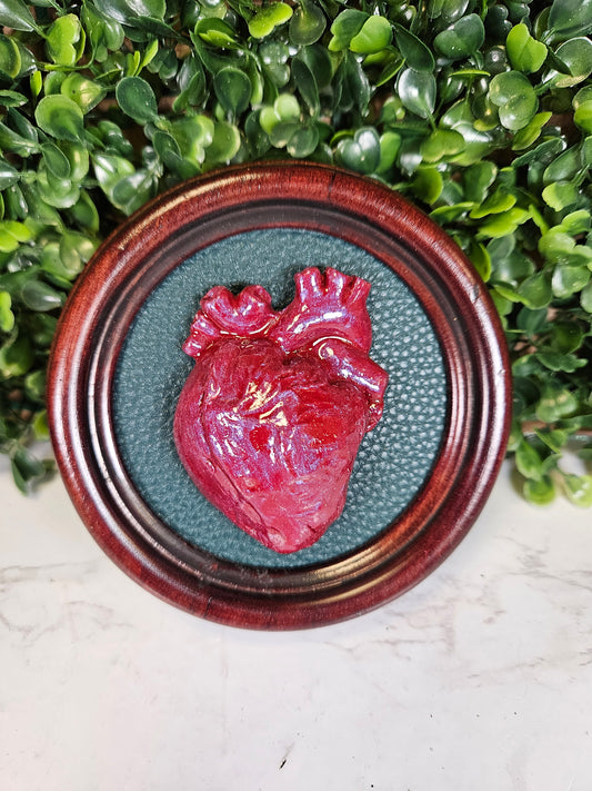 Round frame iridescent heart A5