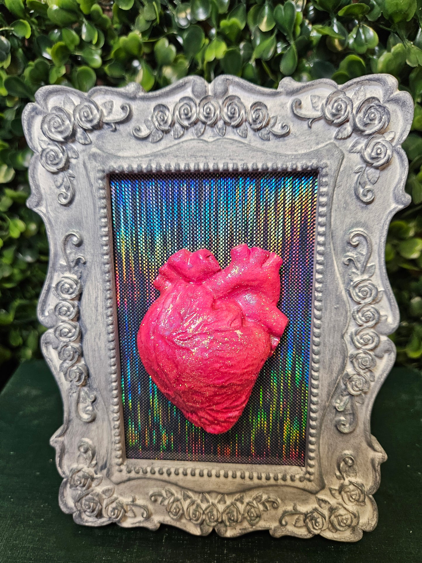 Pink glitter anatomical heart frame A1