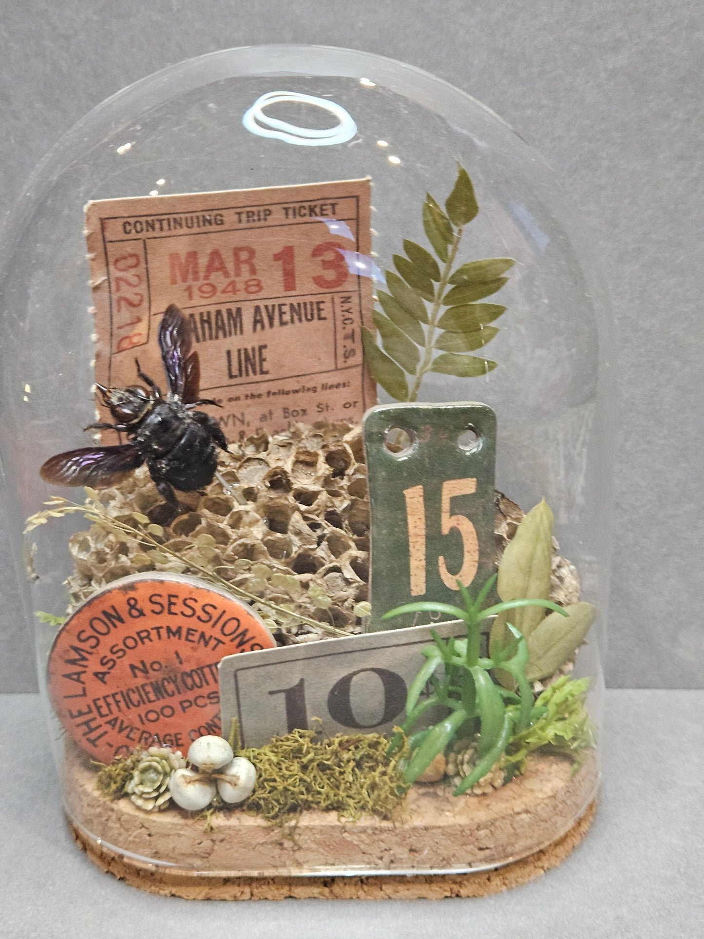 Carpenter bee Ephemera vintage mini world