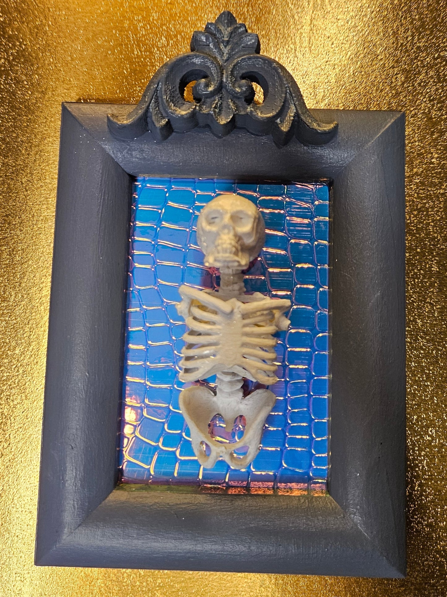 Blue framed mini torso