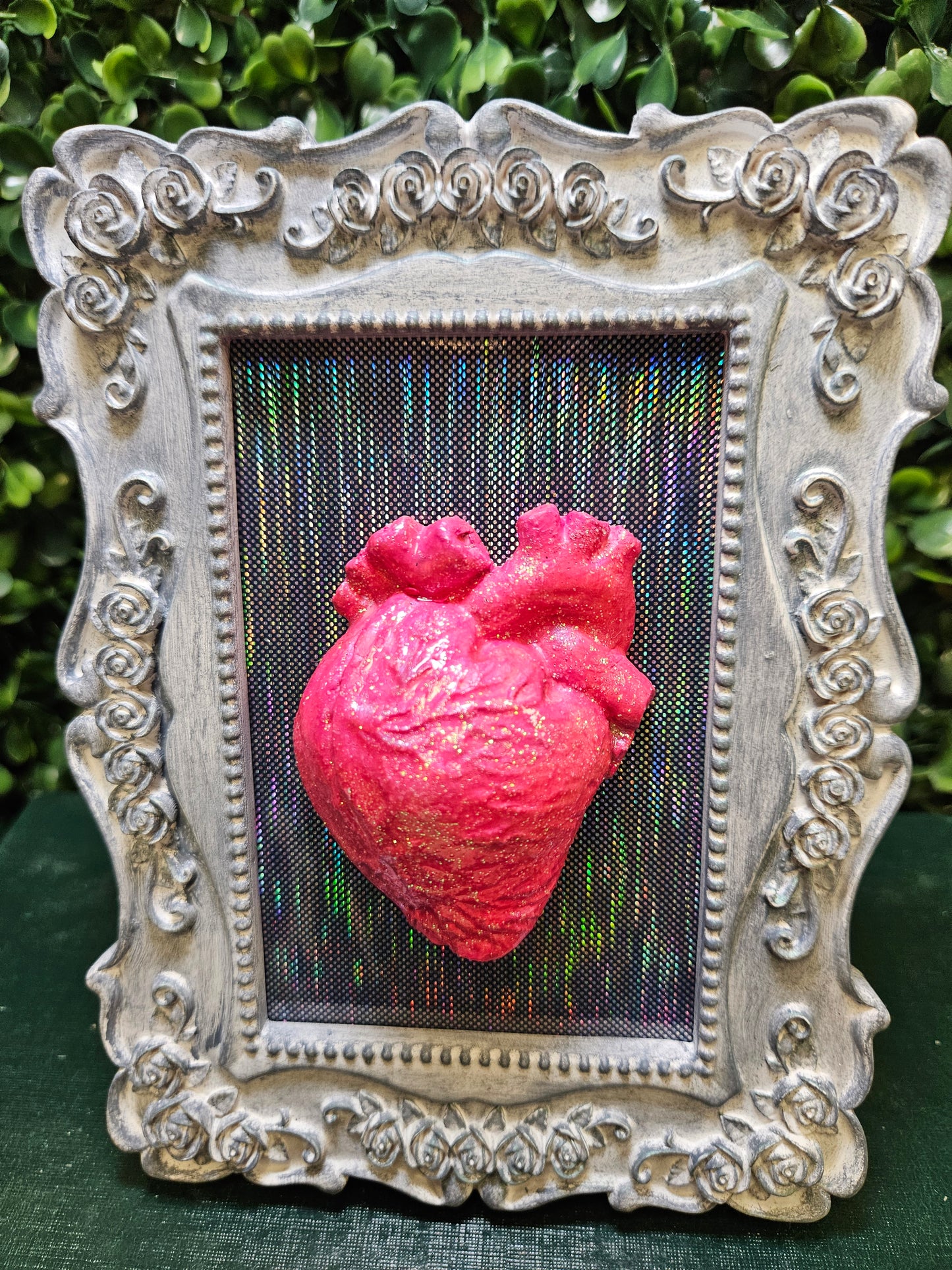 Pink glitter anatomical heart frame A1