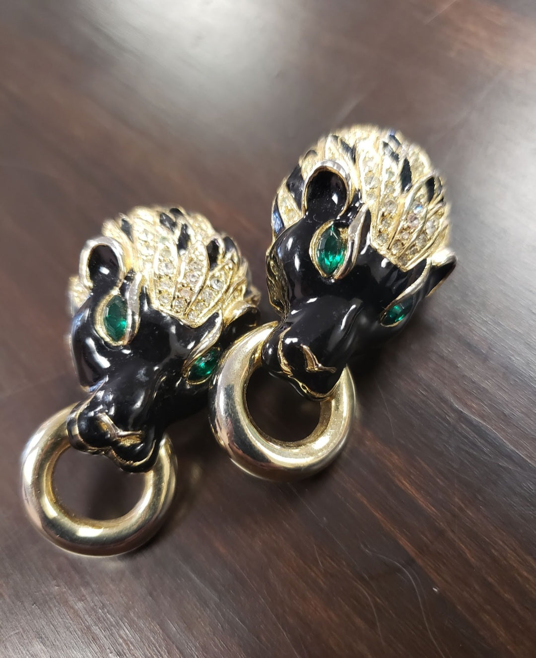 Vintagw Les Bernard Lion Doorknocker Earrings black, green, gold 1980s