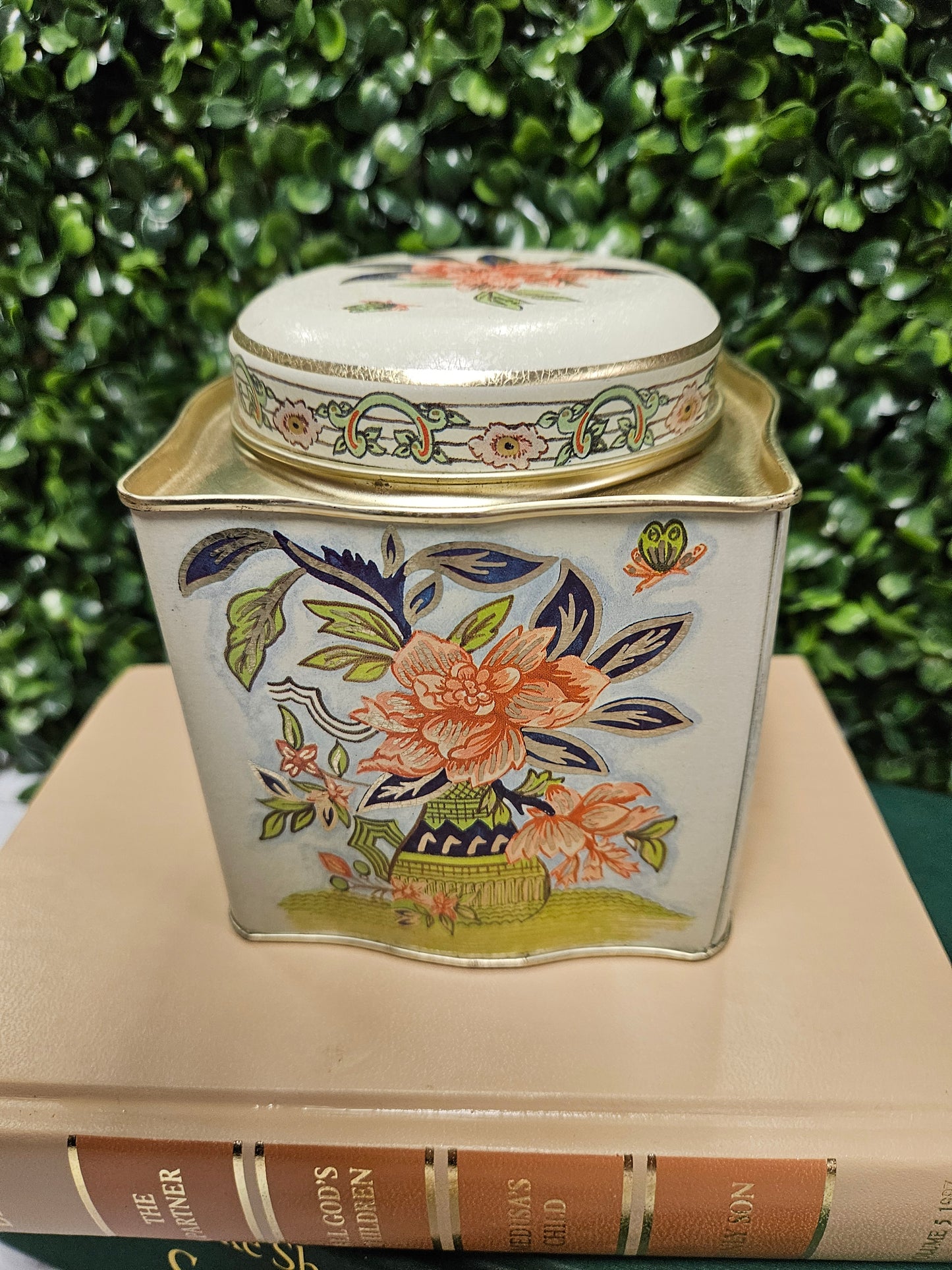 Vintage Cream & pink gold floral tin