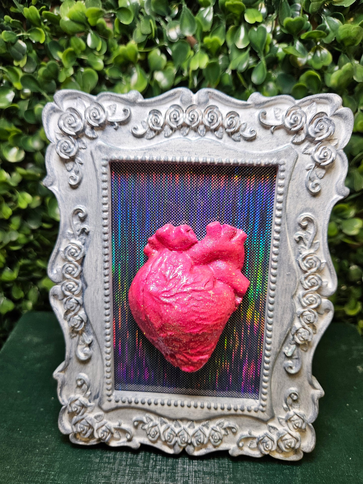 Pink glitter anatomical heart frame A1