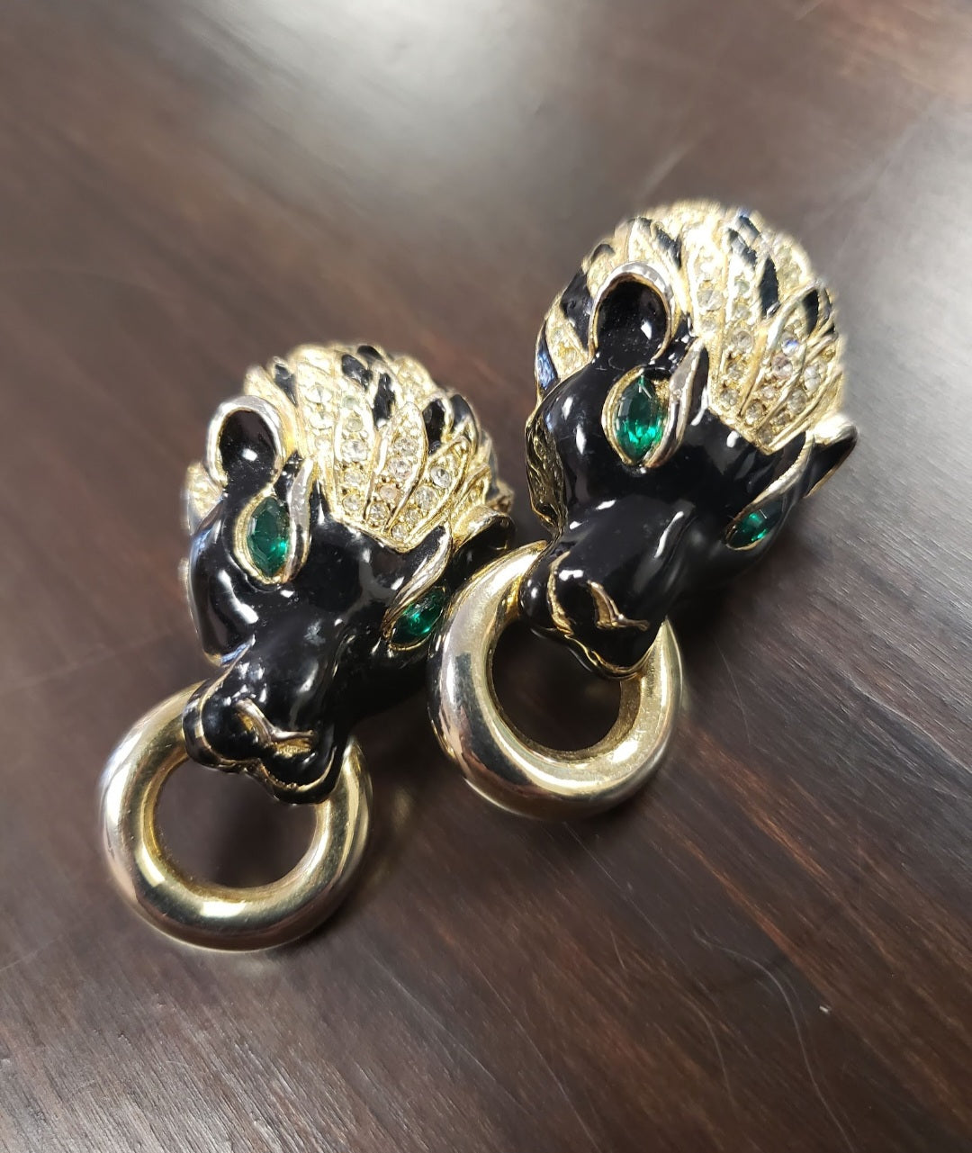 Vintagw Les Bernard Lion Doorknocker Earrings black, green, gold 1980s