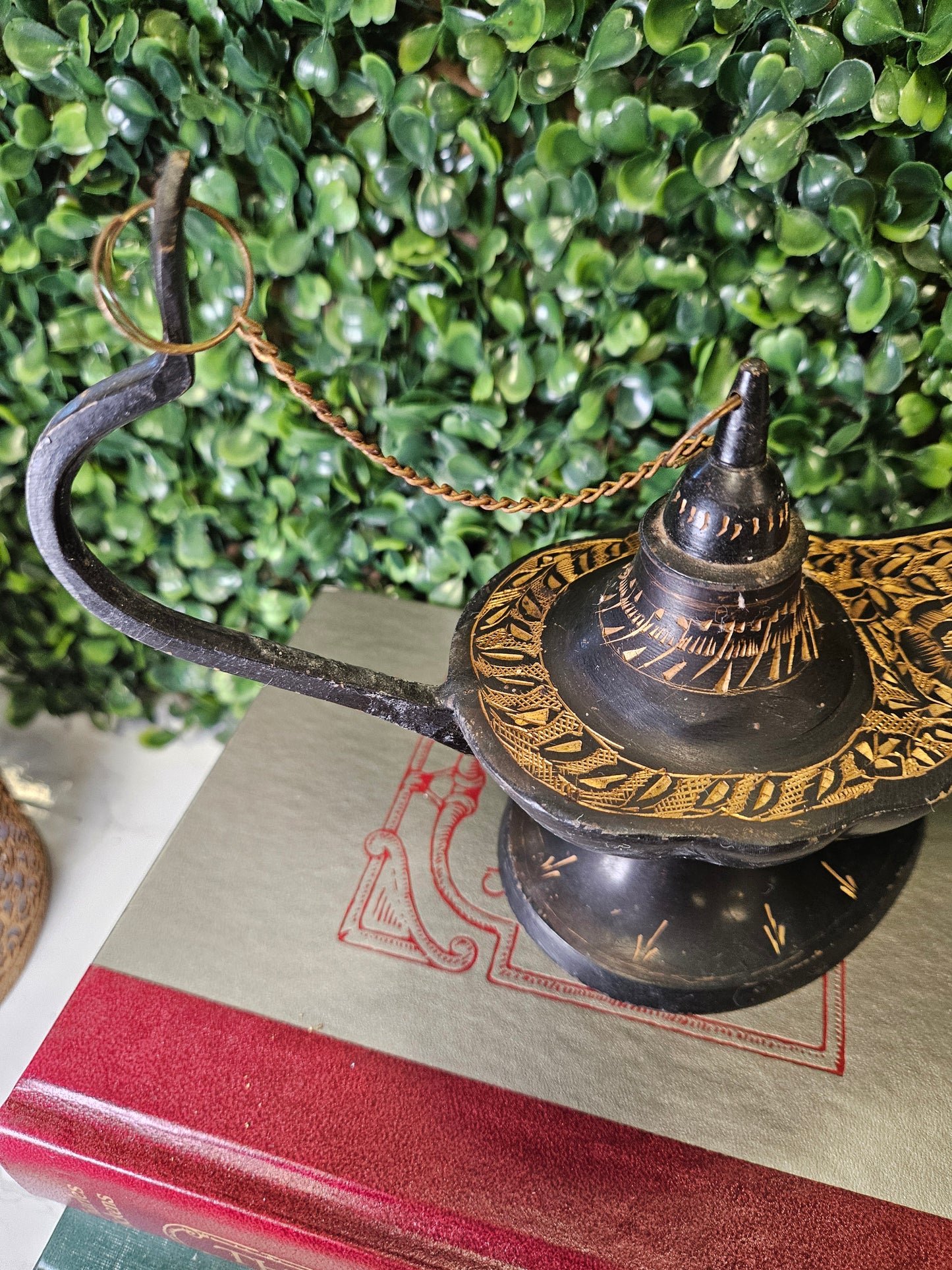 Aladdin Genie Lamp Table Decoration black & gold incense holder