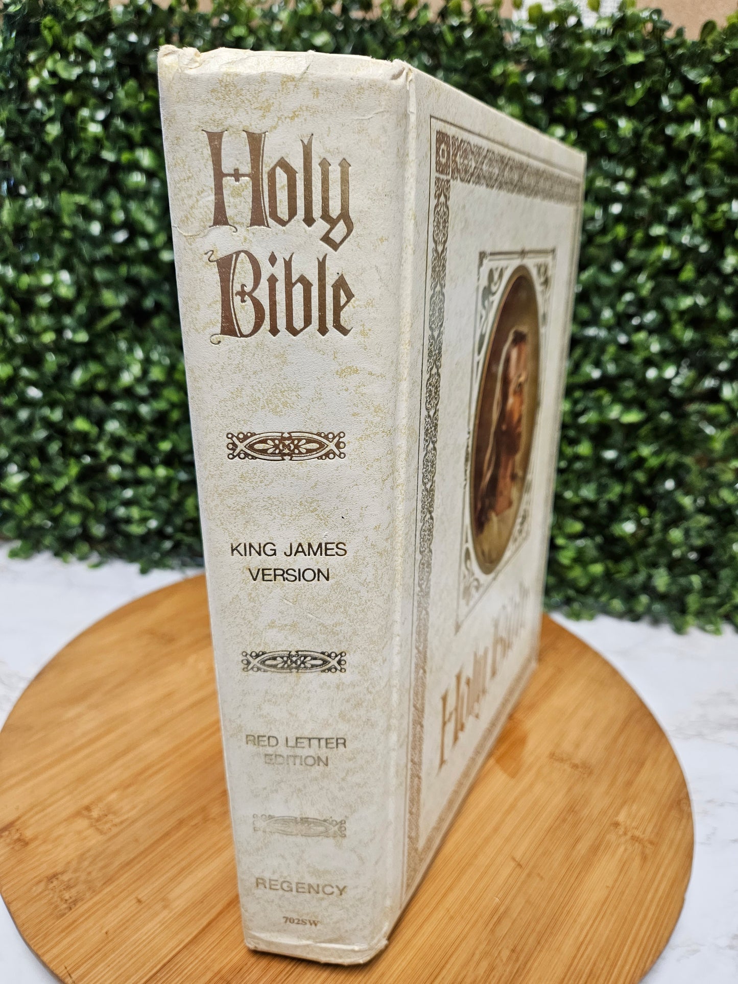 Vintage HOLY BIBLE (DELUXE KING JAMES VERSION) REGENCY 1971